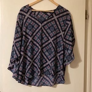 Light weight open bell sleeve top. XL. Worn once.